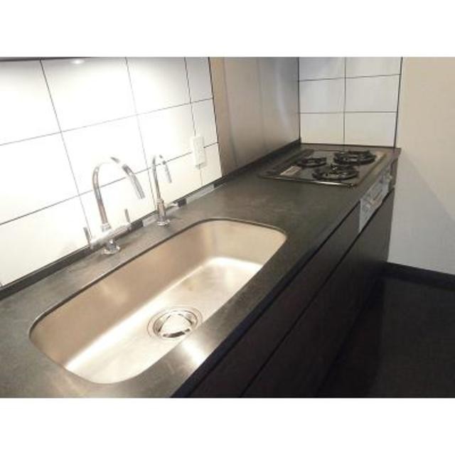 ※写真は同タイプ住戸です。(キッチン)