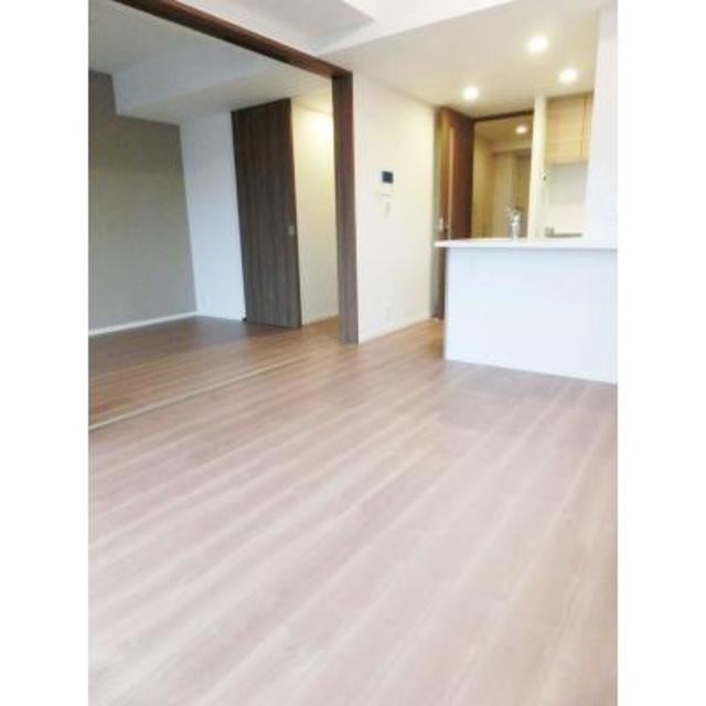 ※写真は同タイプ住戸です。(居間)