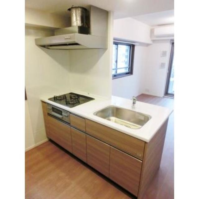 ※写真は同タイプ住戸です。(キッチン)