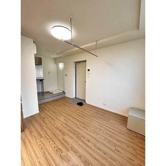 Wi-Fi無料！室内物干し/照明/エアコンあり(居間)