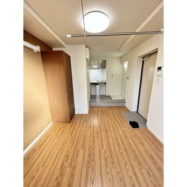 室内物干し/照明/エアコンあり(居間)