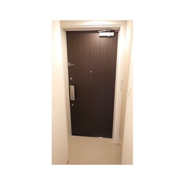 玄関 ※同タイプ（201号室）の写真(玄関)