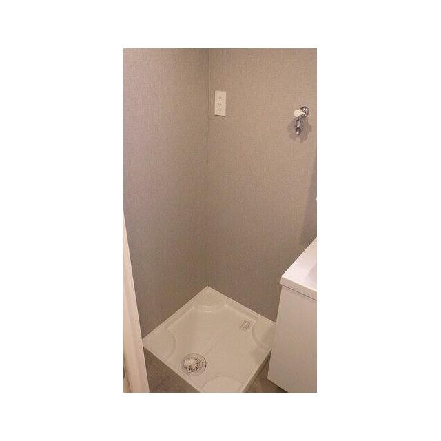 室内洗濯機置場 ※同タイプ（201号室）の写真