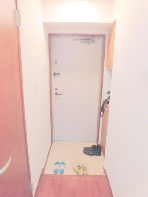 ※同仕様写真含む(玄関)