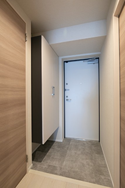 ※写真は同タイプ住戸です。(玄関)