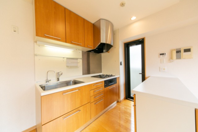 ※写真は同タイプ住戸です。(キッチン)