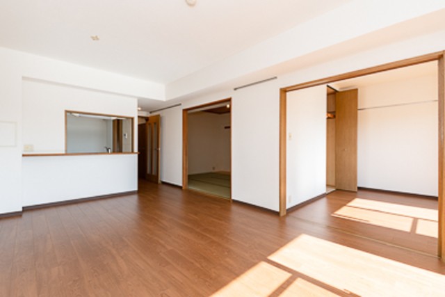 ※写真は同タイプ住戸です。(居間)