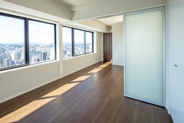 ※写真は同タイプ住戸です。(居間)