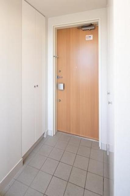 ※写真は同タイプ住戸です。(玄関)