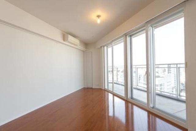 ※写真は同タイプ住戸です。(居間)