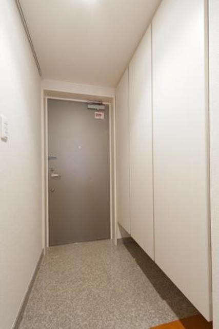 ※写真は同タイプ住戸です。(玄関)