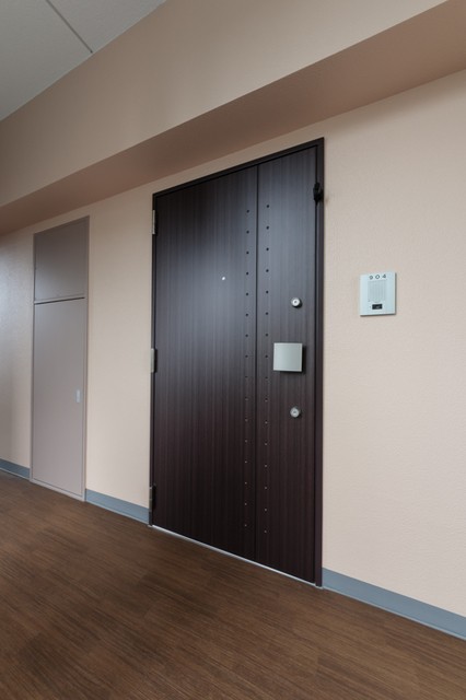 ※写真は同タイプ住戸です。(玄関)