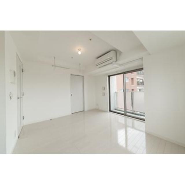 ※写真は同タイプ住戸です。(居間)