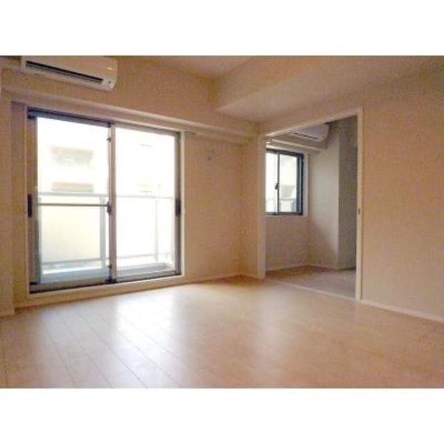 ※写真は同タイプ住戸です。(居間)