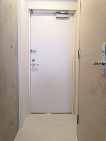 ※同仕様写真含む(玄関)