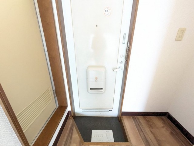 (玄関)