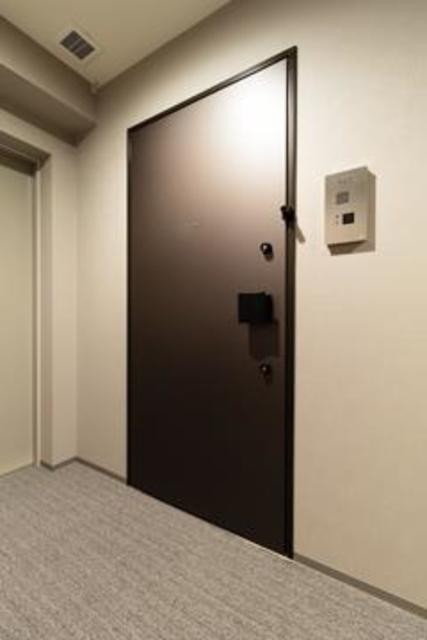 ※写真は同タイプ住戸です。(玄関)