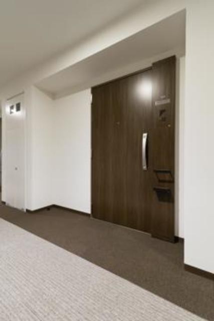 ※写真は同タイプ住戸です。(玄関)