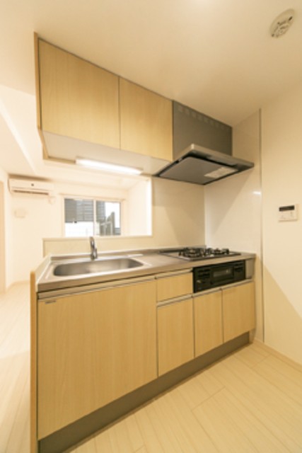 ※写真は同タイプ住戸です。(キッチン)