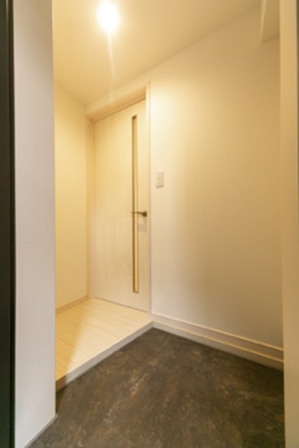 ※写真は同タイプ住戸です。(玄関)