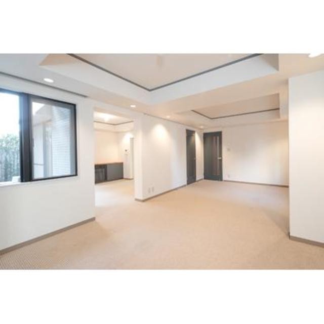 ※写真は同タイプ住戸です。(居間)