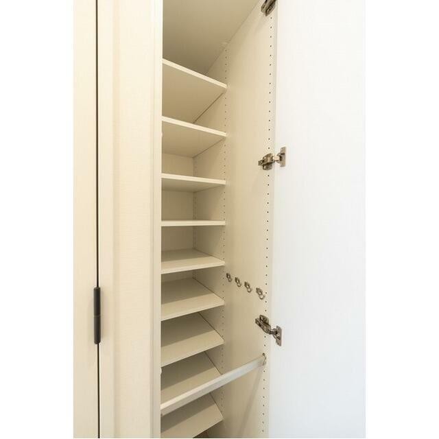 シューズボックス