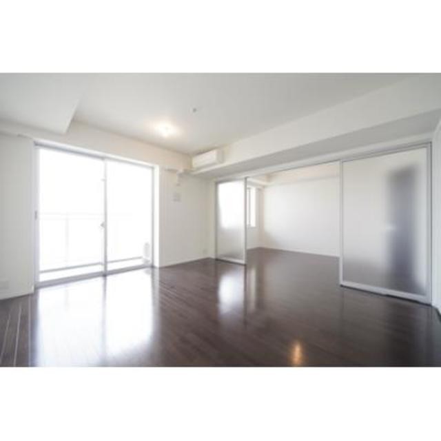 ※写真は同タイプ住戸です。(居間)