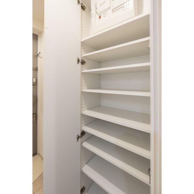 シューズボックス