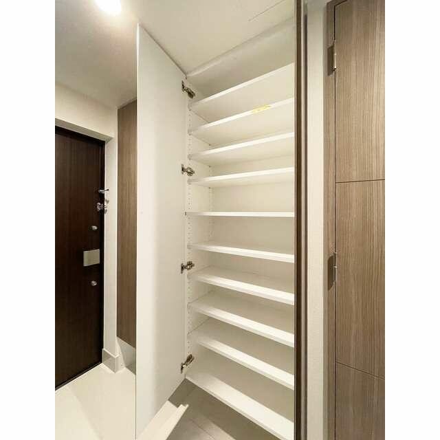 シューズボックス