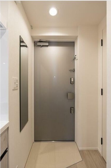 ※同仕様写真含む(玄関)