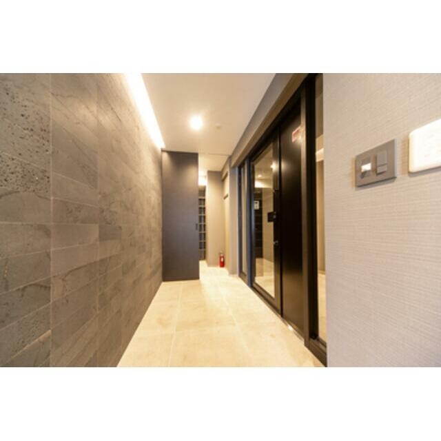 ※同仕様写真含む(玄関)