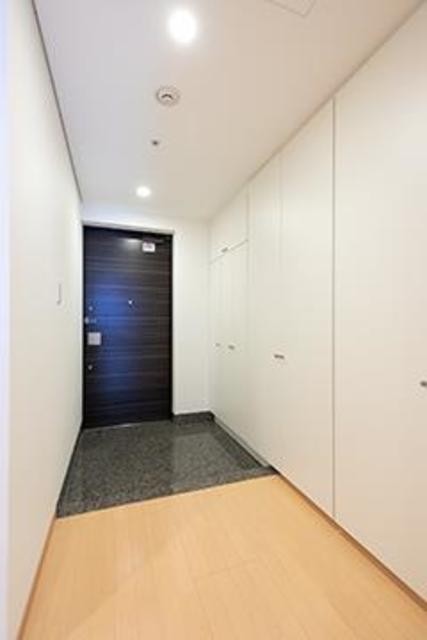 ※写真は同タイプ住戸です。(玄関)