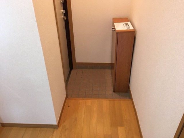 (玄関)