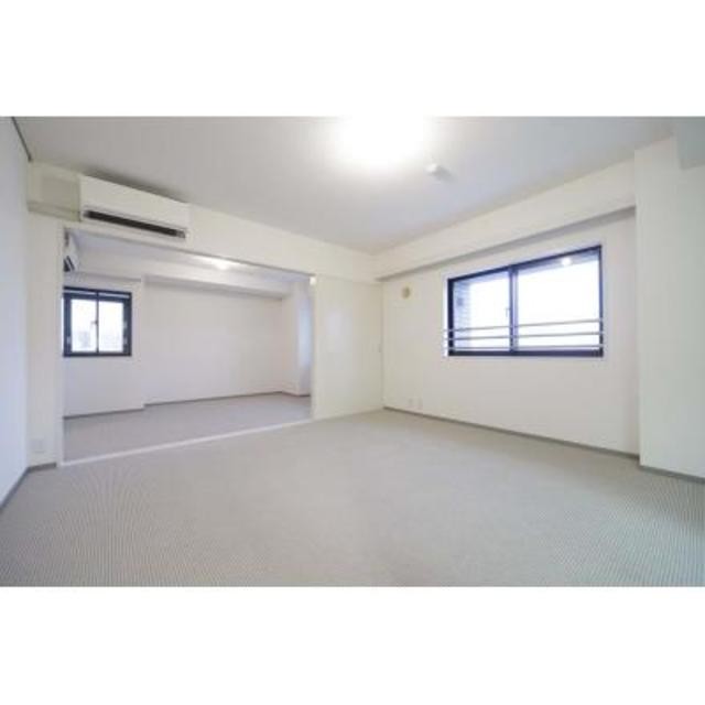 ※写真は同タイプ住戸です。(居間)