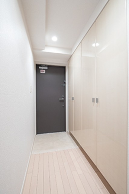 ※写真は同タイプ住戸です。(玄関)