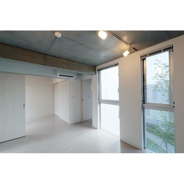 ※写真は同タイプ住戸です。(居間)