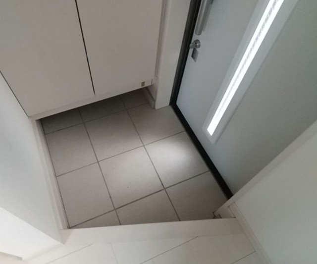 ※同仕様写真含む(玄関)