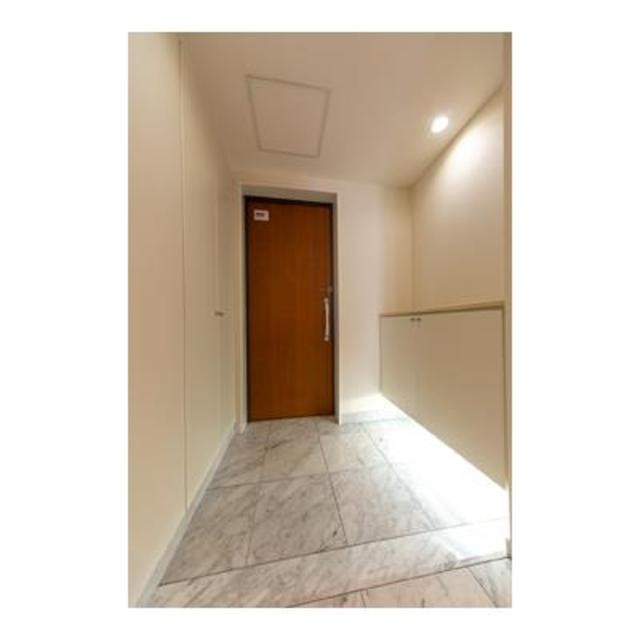 ※写真は同タイプ住戸です。(玄関)