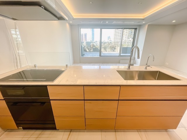 ※写真は同タイプ住戸です。(キッチン)