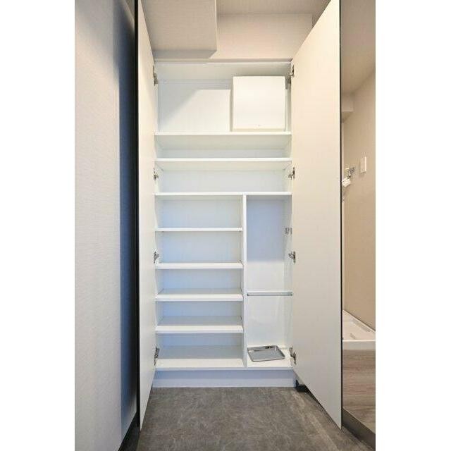 シューズボックス