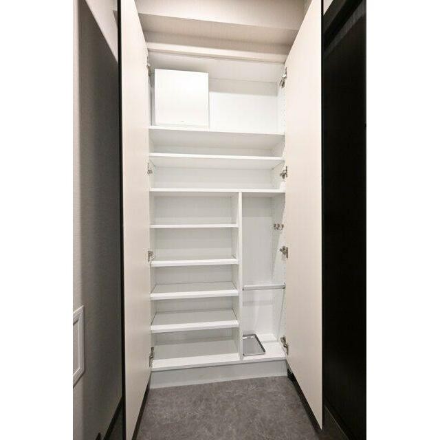 シューズボックス