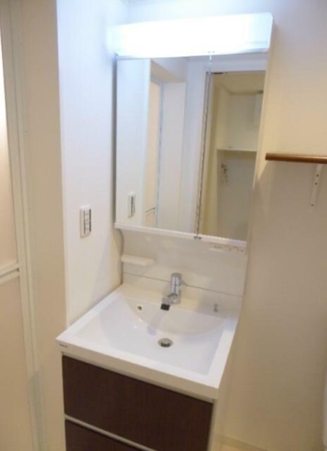 独立洗面台で身支度を快適に♪(内装)