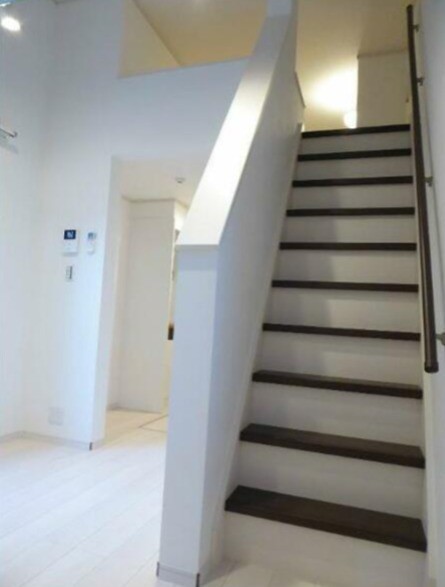 珍しい階段式！2階建てのようで使いやすいと好評です♪