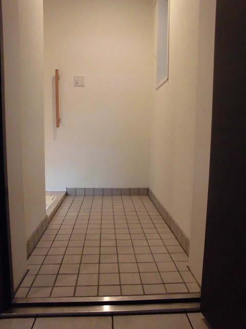 ※同仕様写真含む(玄関)