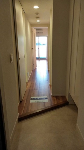 ※同仕様写真含む(玄関)