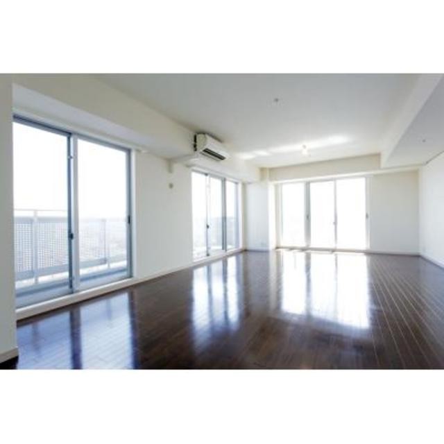 ※写真は同タイプ住戸です。(居間)