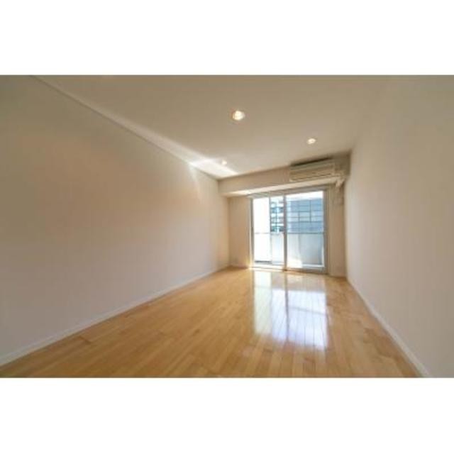 ※写真は同タイプ住戸です。(居間)