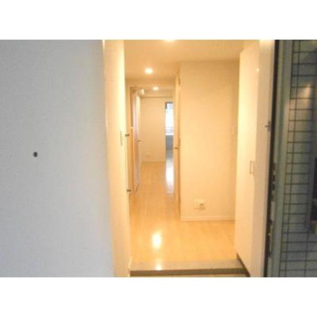 ※写真は同タイプ住戸です。(玄関)