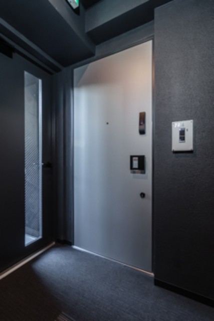 ※写真は同タイプ住戸です。(玄関)