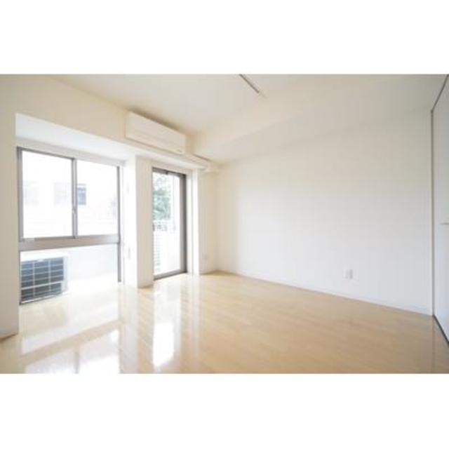 ※写真は同タイプ住戸です。(居間)